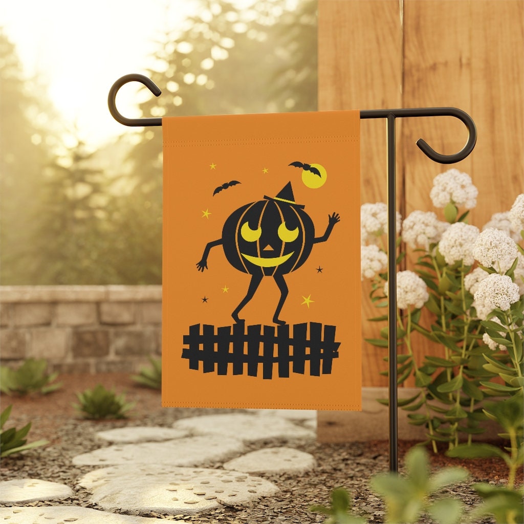 vintage halloween garden flag with jack o lantern pumpkin